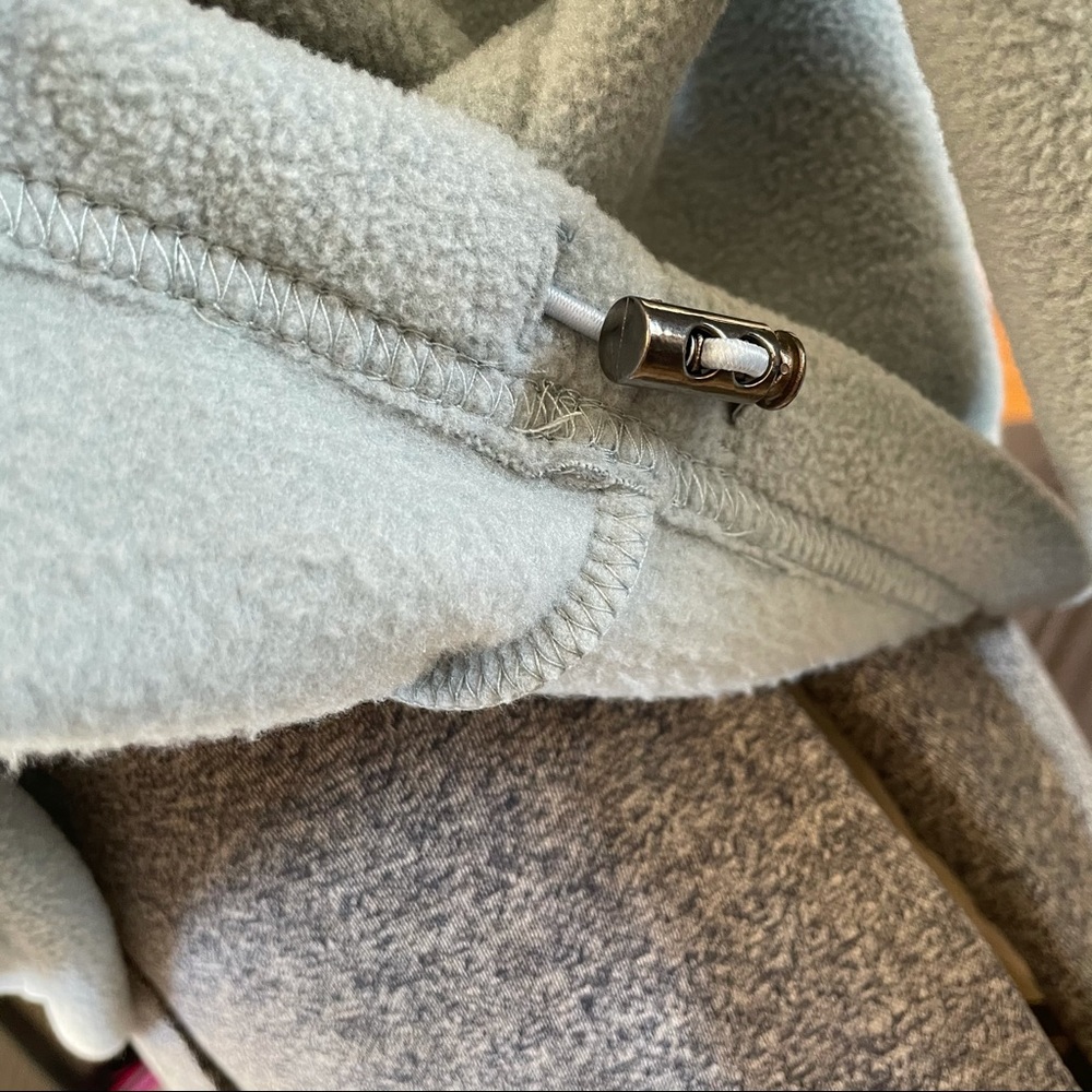 Add in item only : tried sage, blue crop top, high neck sweater - Picture 4 of 10